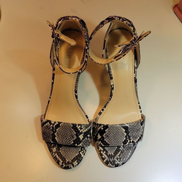 NINE WEST WOMEN"S SNAKESKIN PRINT DESIGN OPEN TOE SANDAL - Picture 5 of 16